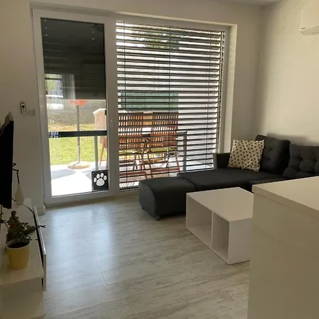 Sunny On The Lakes Apartment Senec
