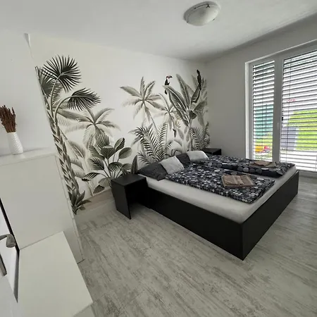 Sunny On The Lakes Appartamento