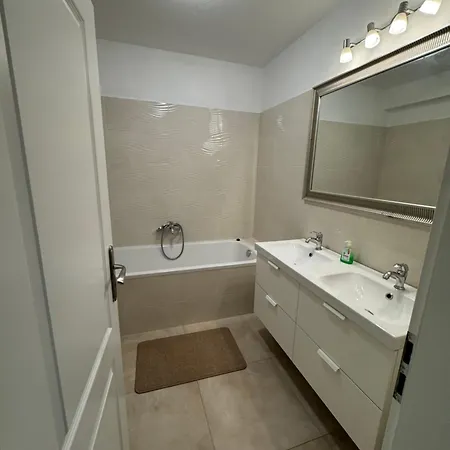 Sunny On The Lakes * Senec