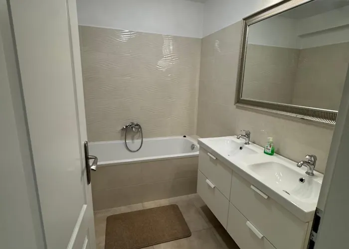 Sunny On The Lakes * Senec