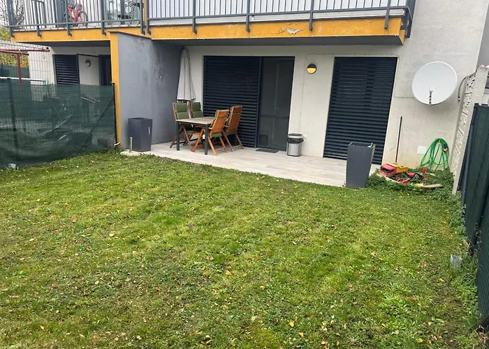 Sunny On The Lakes Senec